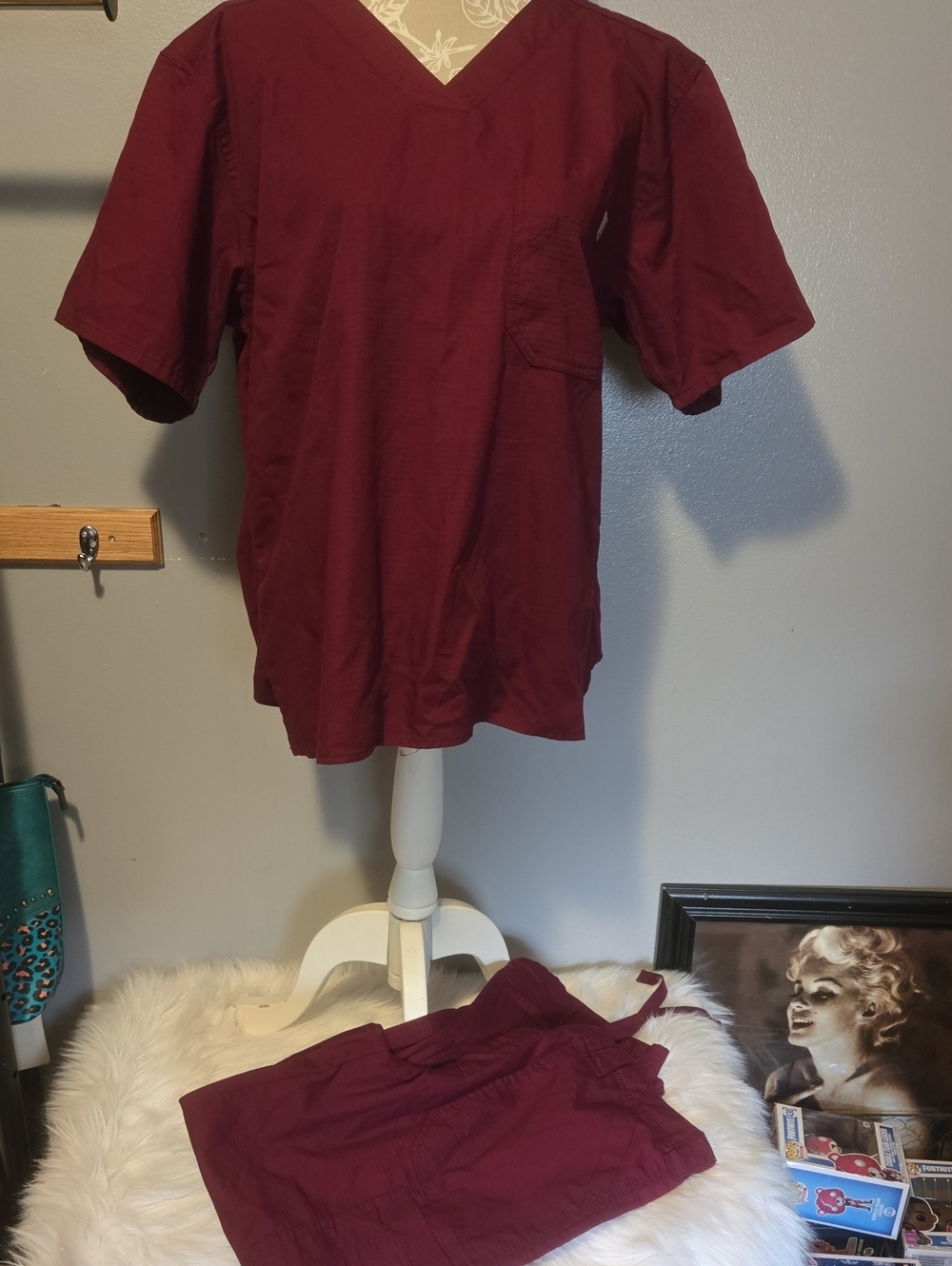 Carhartt Wine Scrub Set.